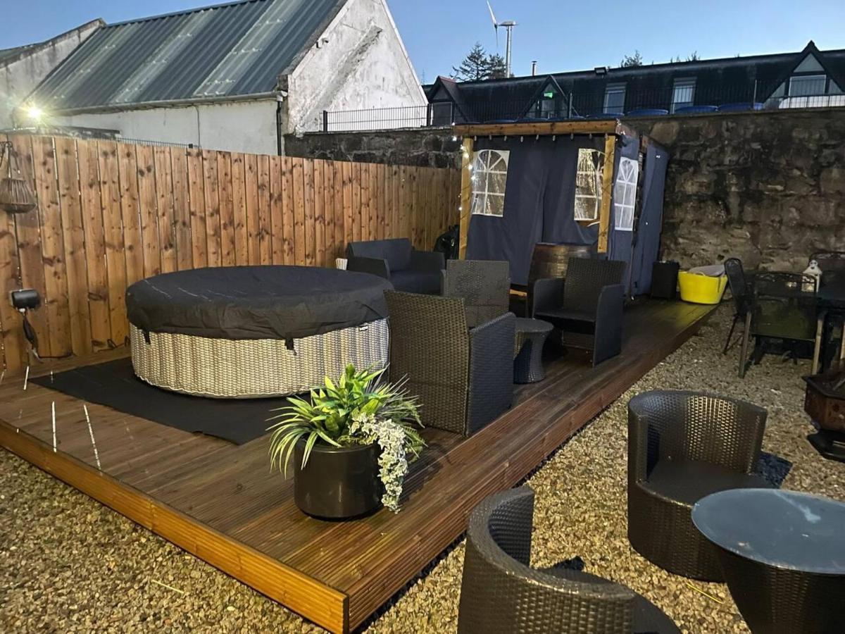 Rural Chapel Cottage Near Airport Bar & Hot Tub Aberdeen Esterno foto