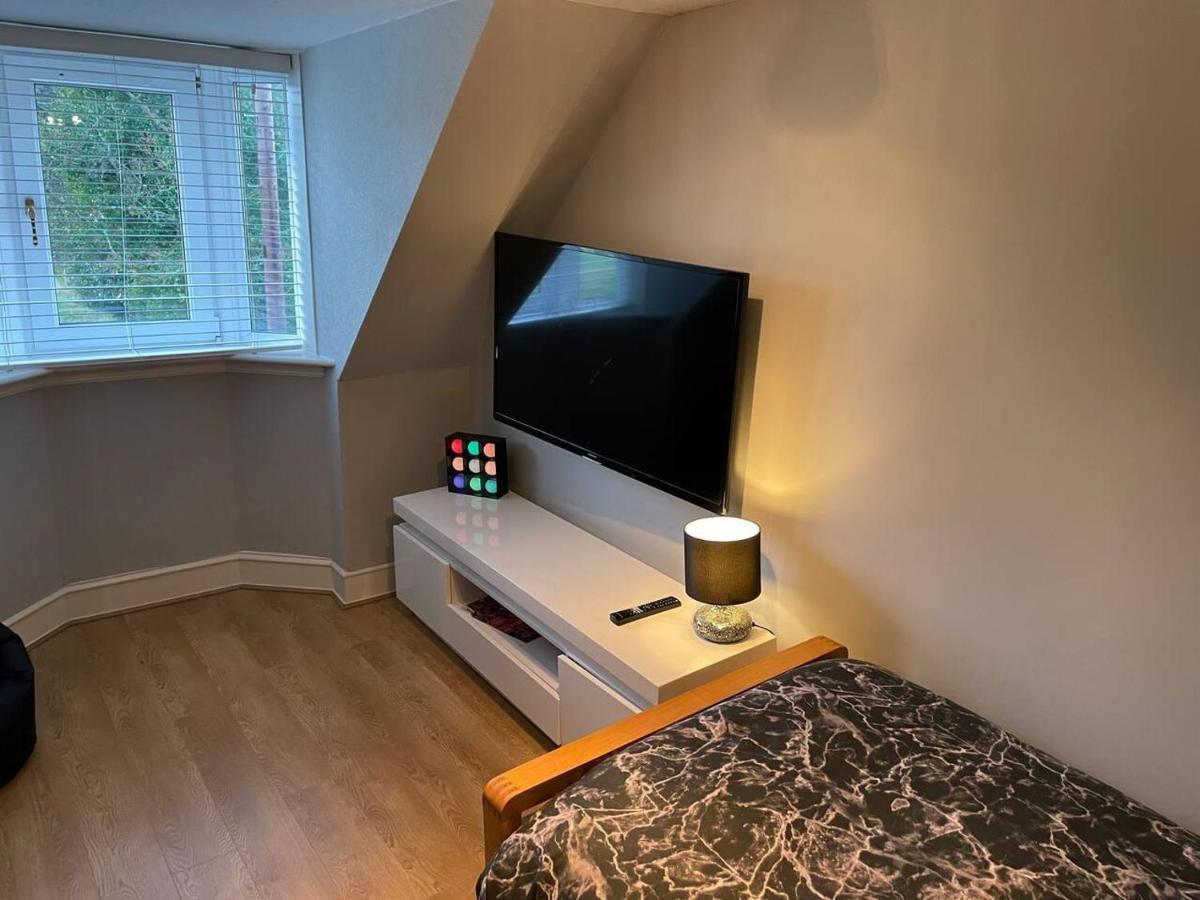 Rural Chapel Cottage Near Airport Bar & Hot Tub Aberdeen Esterno foto