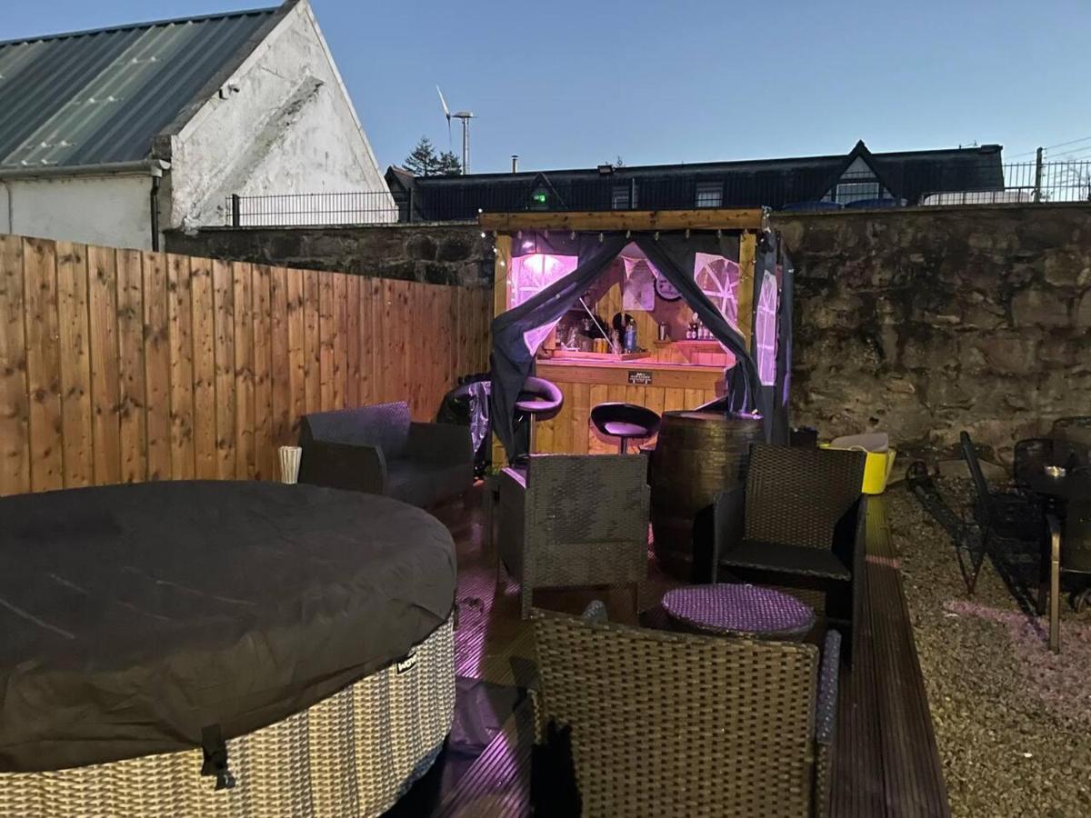 Rural Chapel Cottage Near Airport Bar & Hot Tub Aberdeen Esterno foto